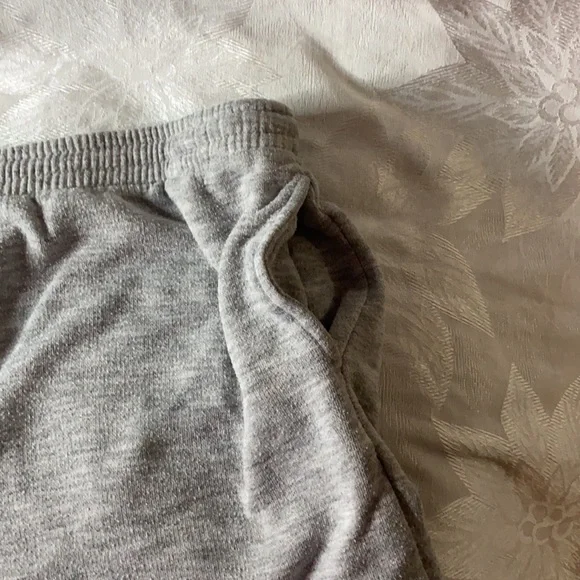 Drawstring Sweat Shorts - Picture 7 of 7